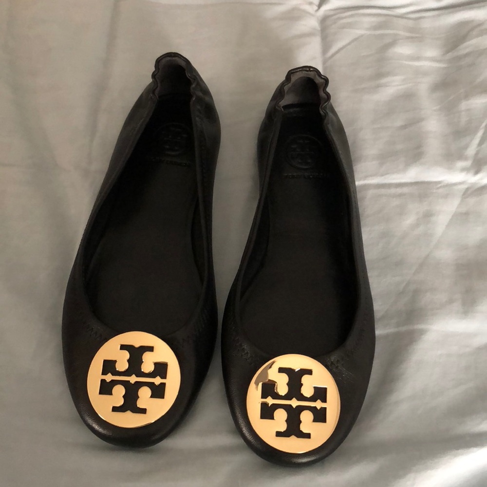 Black Minnie travel ballet with gold logo